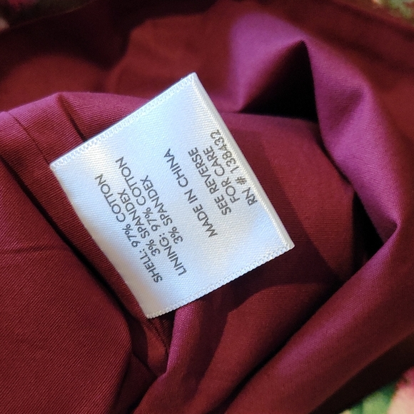 NWOT Of The Garland Variety Sheath Dress In Burgundy Floral Sz US S Sleeveless - Picture 5 of 5